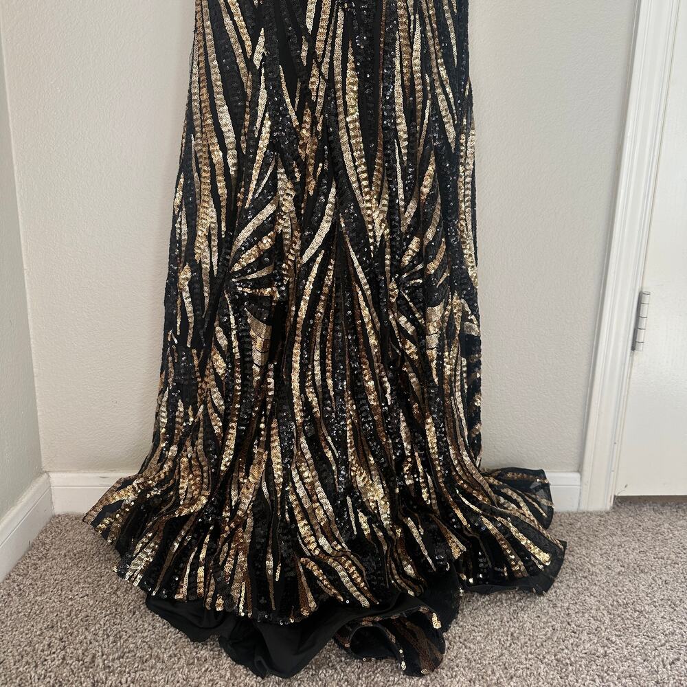 Jovani Gold/Black Sequin Off the Shoulder Trumpet Gown, Black Tie Gala Ball, 8 - Picture 5 of 11